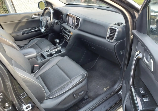 Kia Sportage cena 71000 przebieg: 179000, rok produkcji 2017 z Sochaczew małe 277